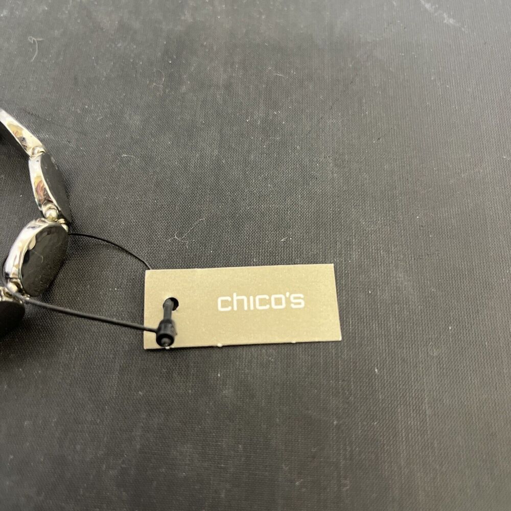 CHICO'S - Silver Hammered Metal Round & Black Cade Stretch Bracelet NWT) Charity - Picture 6 of 7